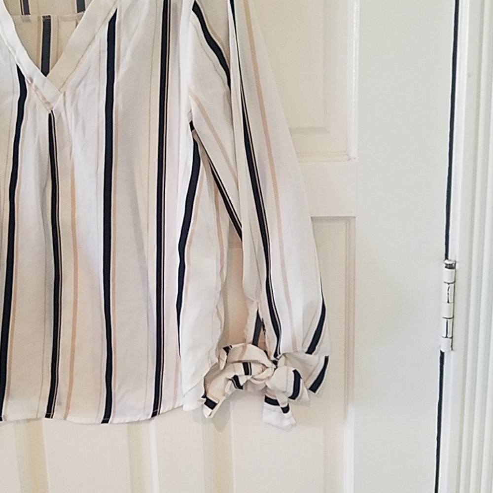 Blouse - Picture 3 of 3